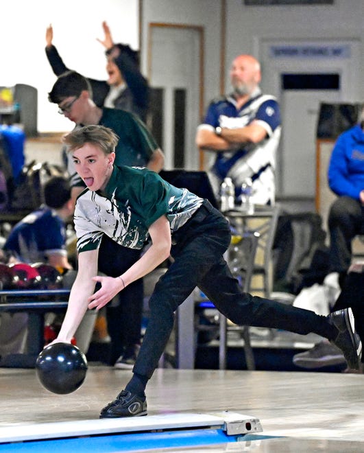 York Tech’s Xander Roberts during bowling action against Dallastown at Lion Bowling Center in Red Lion, Tuesday, Jan. 9, 2024. (Dawn J. Sagert/The York Dispatch)